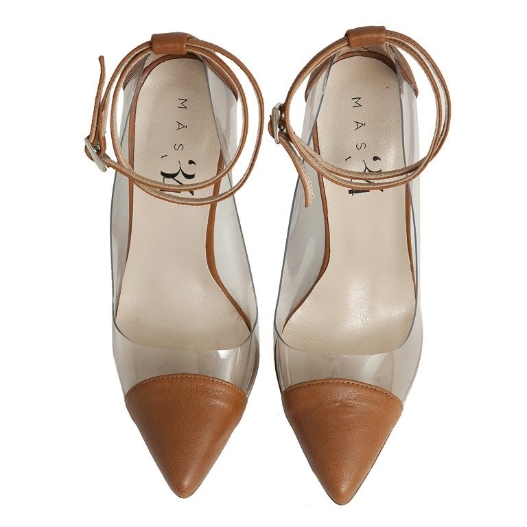 Berta vinilo marron pies